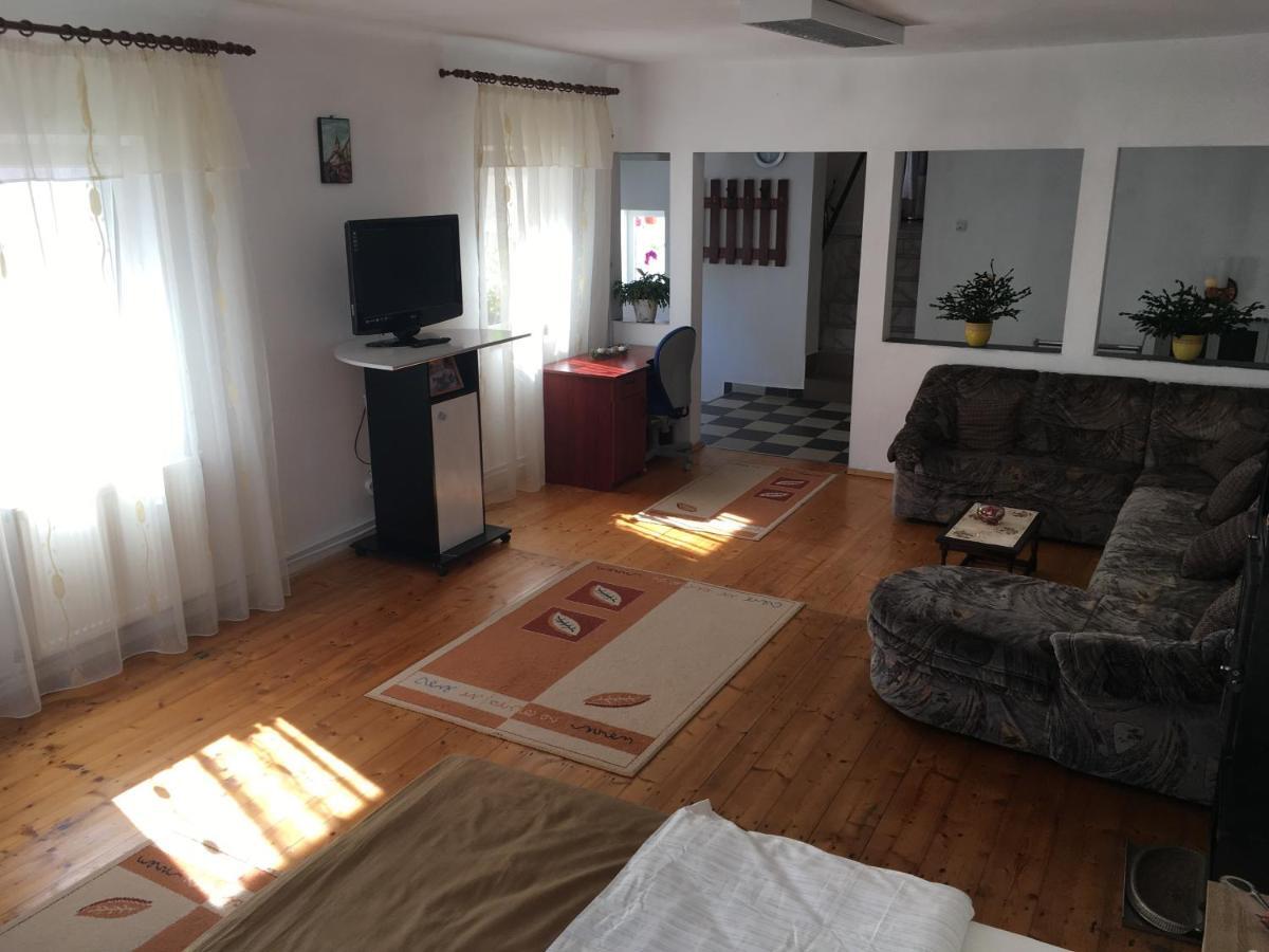 Brick Airport Apartamento Cristian  Exterior foto